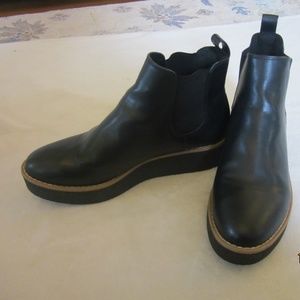 H&M Divided Platforms
